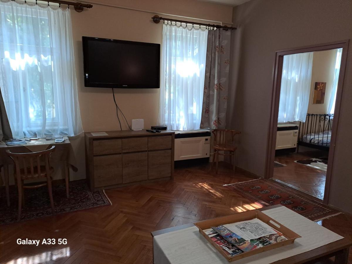 Szell 3 Apartman Appartement Szombathely Buitenkant foto